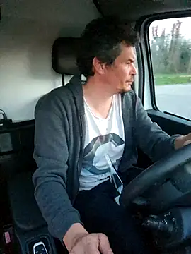 twitshe online show from February 24, 5:33 pm