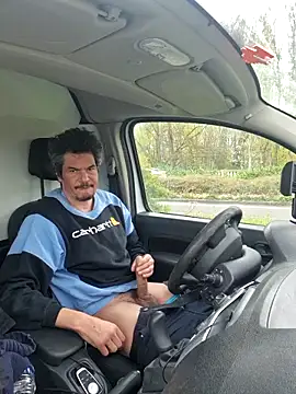 twitshe online show from March 25, 12:33 pm