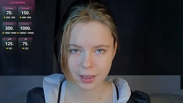 JulietteRain online show from December 19, 6:37 pm