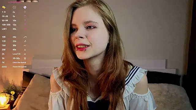 JulietteRain online show from April 14, 8:15 pm