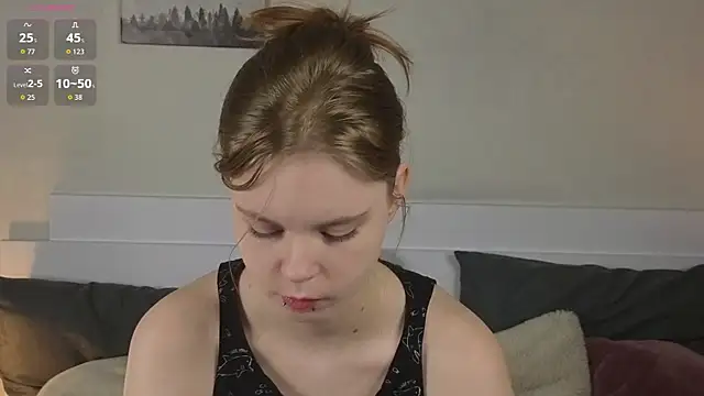 Snapshot of JulietteRain chatting on May 18, 6:14 pm JulietteRain online show from May 18, 6:14 pm