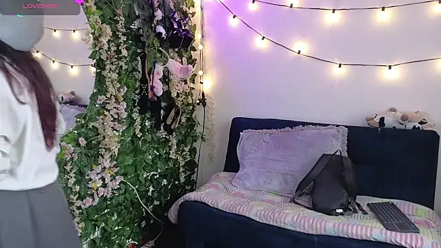 MiaVelvetDoll online show from January 14, 2:01 pm