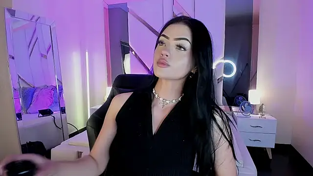 EmmaStonns online show from March 23, 2:21 pm