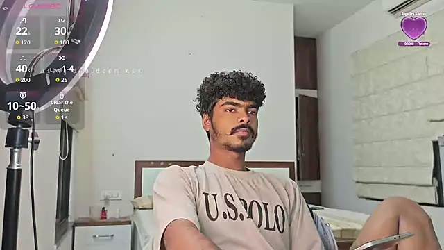 Snapshot of mrbuddy85 chatting on September 15, 3:34 pm mrbuddy85 online show from September 15, 3:34 pm