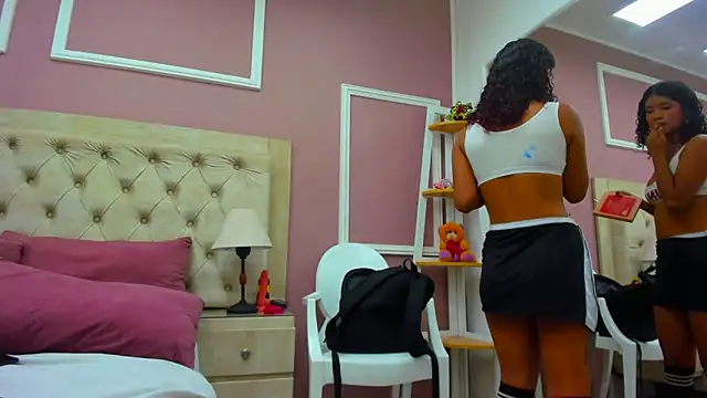 merlyaluna online show from September 11, 5:24 pm