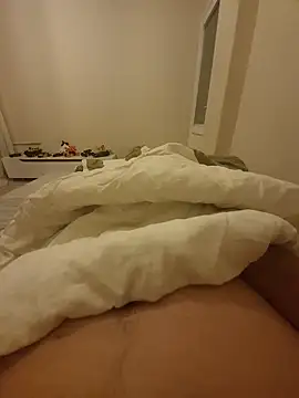 caddevecadde online show from October 18, 2:36 am