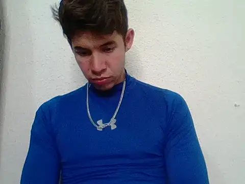 Maxtaylor18 online show from October 16, 4:13 am