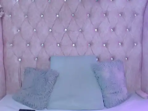 Snapshot of Jessica_Carter_01 chatting on February 7, 12:03 am Jessica Carter 01 online show from February 7, 12:03 am