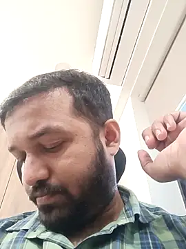 VJ17 online show from April 4, 8:01 am