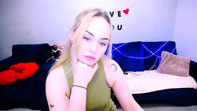 LiluMoon   online show from April 24, 4:20 pm