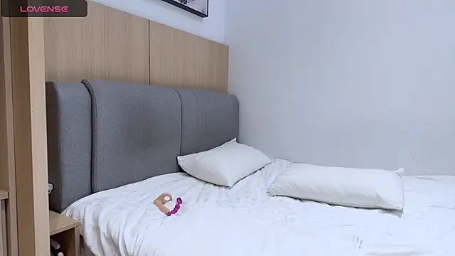 penny coco online show from December 16, 9:25 am