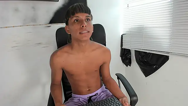 tyler twink boy online show from September 13, 2:06 pm