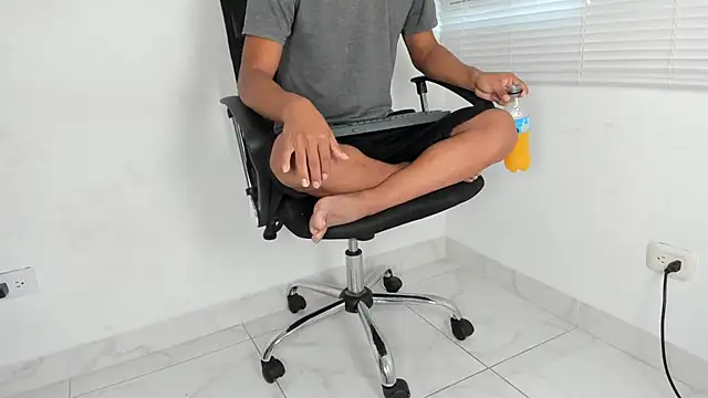 tyler twink boy online show from September 22, 1:57 pm