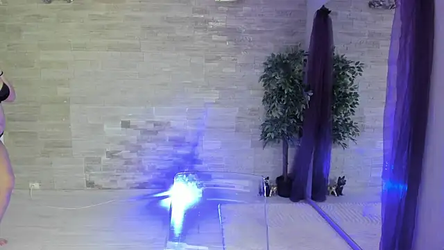 boobzilla  online show from February 9, 6:17 am