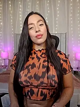 AriadnaTaylor online show from April 16, 9:04 pm