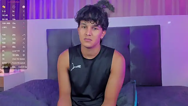 Leo Savage  online show from December 5, 4:10 am