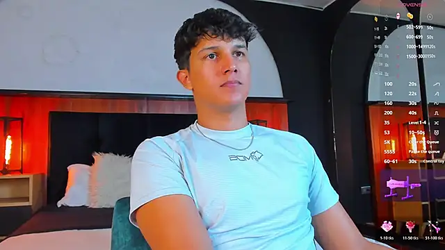Snapshot of Leo_Savage_ chatting on May 3, 4:07 am Leo Savage online show from May 3, 4:07 am