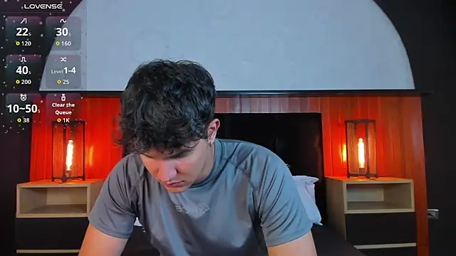 Snapshot of Leo_Savage_ chatting on May 11, 4:29 am Leo Savage online show from May 11, 4:29 am