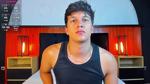 Snapshot of Leo_Savage_ chatting on May 24, 4:06 am Leo Savage online show from May 24, 4:06 am
