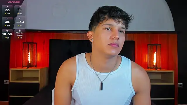 Snapshot of Leo_Savage_ chatting on June 8, 4:35 am Leo Savage online show from June 8, 4:35 am