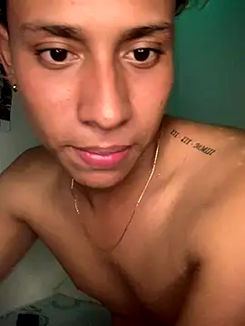 Snapshot of Patrick_Hott_ chatting on October 28, 2:15 am Patrick Hott  online show from October 28, 2:15 am