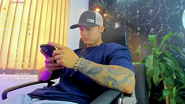 Alexander ferre online show from September 26, 1:26 pm