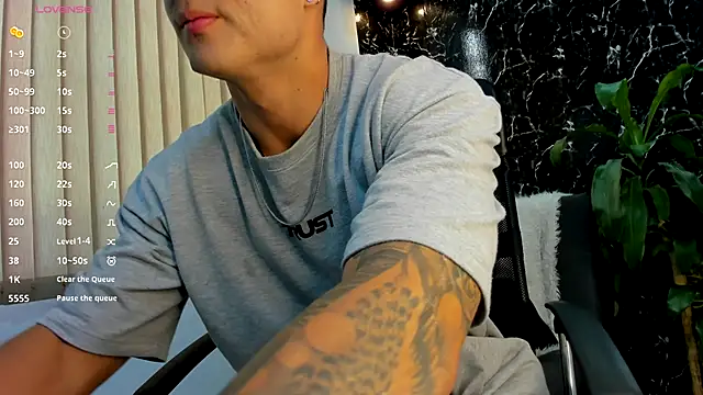 Alexander ferre online show from September 29, 1:49 pm