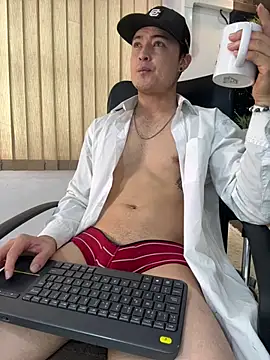 Snapshot of Alexander_ferre chatting on July 1, 12:40 pm Alexander ferre online show from July 1, 12:40 pm