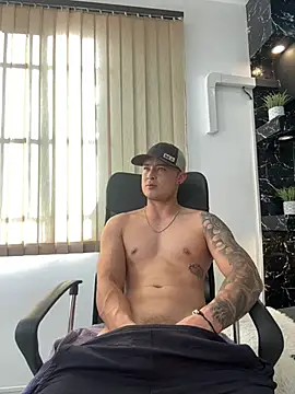 Snapshot of Alexander_ferre chatting on July 10, 1:36 pm Alexander ferre online show from July 10, 1:36 pm