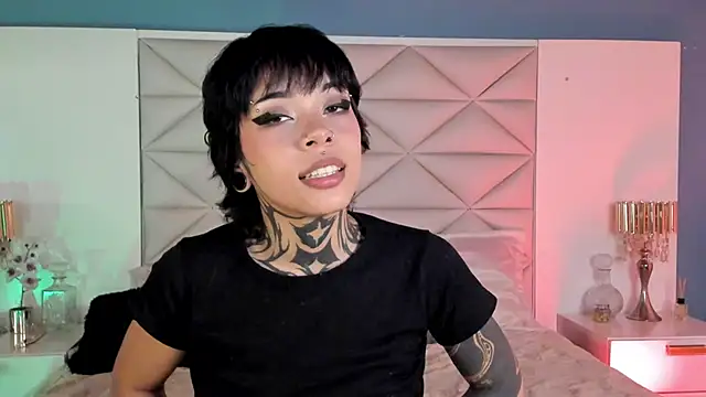 misstomie  online show from January 15, 5:56 am