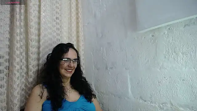 gabbyparker  online show from September 20, 9:43 am