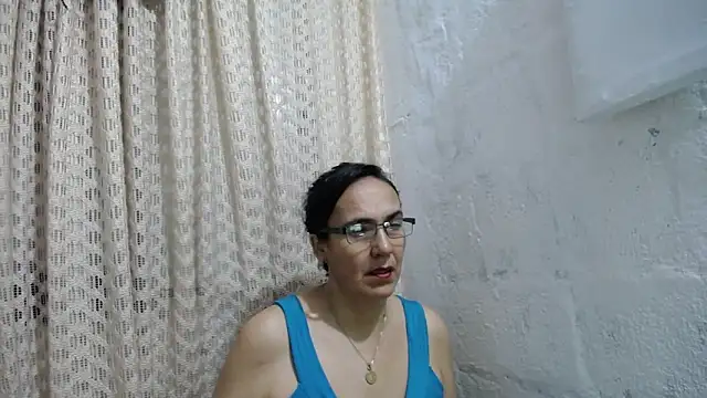 gabbyparker  online show from October 1, 10:21 am