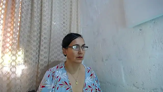 gabbyparker  online show from November 12, 3:34 pm