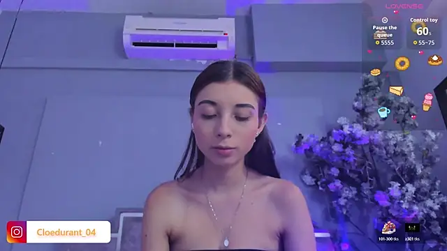 Snapshot of Cloedurant chatting on June 5, 7:41 pm Cloedurant online show from June 5, 7:41 pm