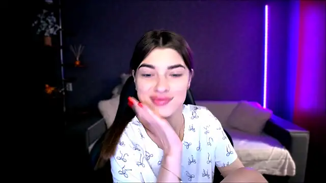 Snapshot of Dianaa_Lee0 chatting on September 19, 5:13 pm Dianaa Lee0 online show from September 19, 5:13 pm