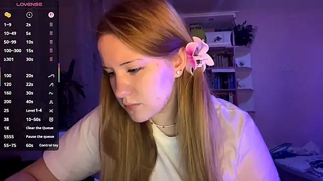 PandaFluff online show from September 15, 4:51 pm