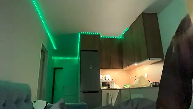 PandaFluff online show from April 7, 11:26 pm