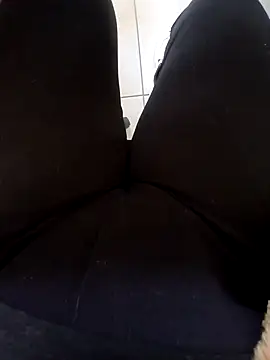 Snapshot of elisaelisa12 chatting on October 19, 8:04 am elisaelisa12 online show from October 19, 8:04 am