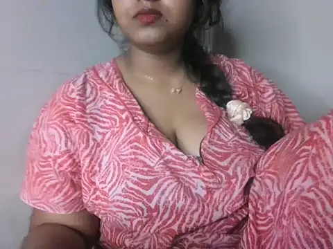 Snapshot of its_me_Rashmi chatting on October 19, 8:26 am its me Rashmi online show from October 19, 8:26 am