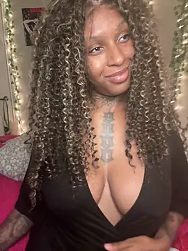 MistiSavannah online show from February 5, 2:16 am