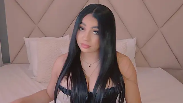 Snapshot of CharlotteeBrownn chatting on June 19, 6:34 pm CharlotteeBrownn online show from June 19, 6:34 pm