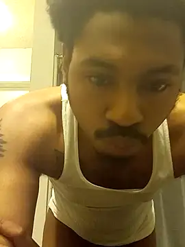 Snapshot of Yungandhungd chatting on October 10, 8:08 pm Yungandhungd online show from October 10, 8:08 pm