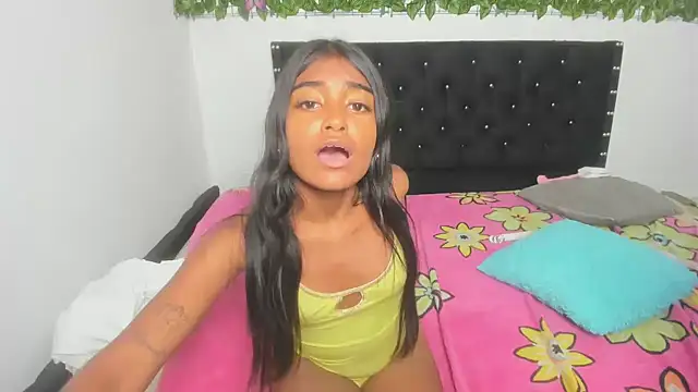 Snapshot of Irene_hot10 chatting on October 17, 8:00 pm Irene hot10 online show from October 17, 8:00 pm