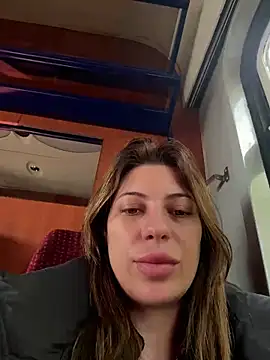 Snapshot of AlexAlice12 chatting on October 12, 11:31 am AlexAlice12 online show from October 12, 11:31 am