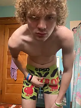 Snapshot of landen432 chatting on October 7, 6:16 pm landen432 online show from October 7, 6:16 pm