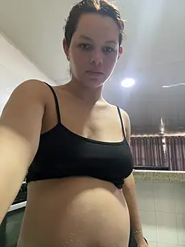 Snapshot of miacarrot chatting on May 29, 3:43 pm miacarrot online show from May 29, 3:43 pm