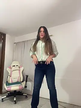 emma hot2006 online show from November 14, 5:11 pm