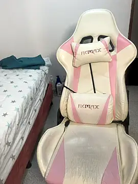 emma hot2006 online show from January 7, 8:22 pm