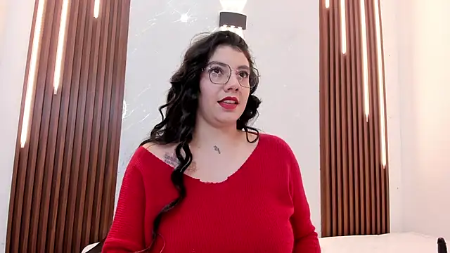 CarolinaMejia online show from December 5, 4:36 pm