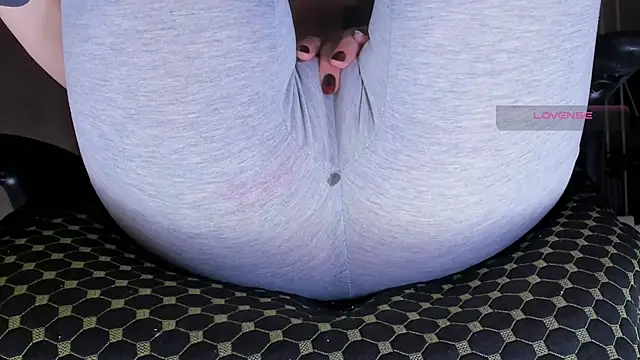 Cameltoe squirt inPants online show from December 21, 7:04 am